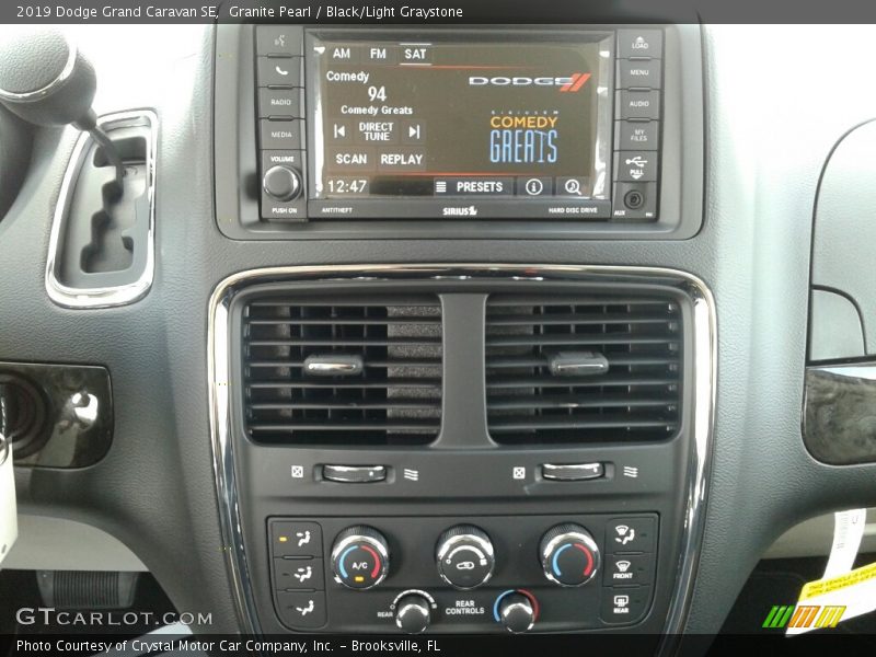 Granite Pearl / Black/Light Graystone 2019 Dodge Grand Caravan SE