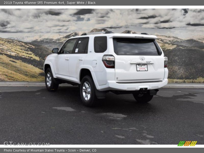 Super White / Black 2019 Toyota 4Runner SR5 Premium 4x4