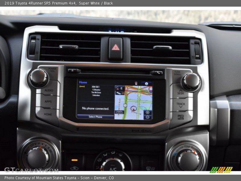 Super White / Black 2019 Toyota 4Runner SR5 Premium 4x4