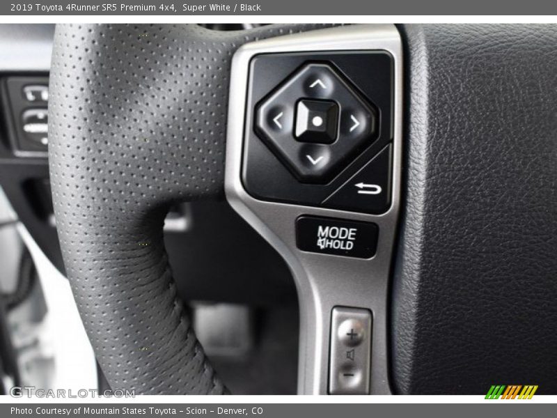 Super White / Black 2019 Toyota 4Runner SR5 Premium 4x4