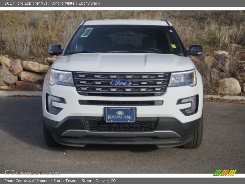 Oxford White / Ebony Black 2017 Ford Explorer XLT