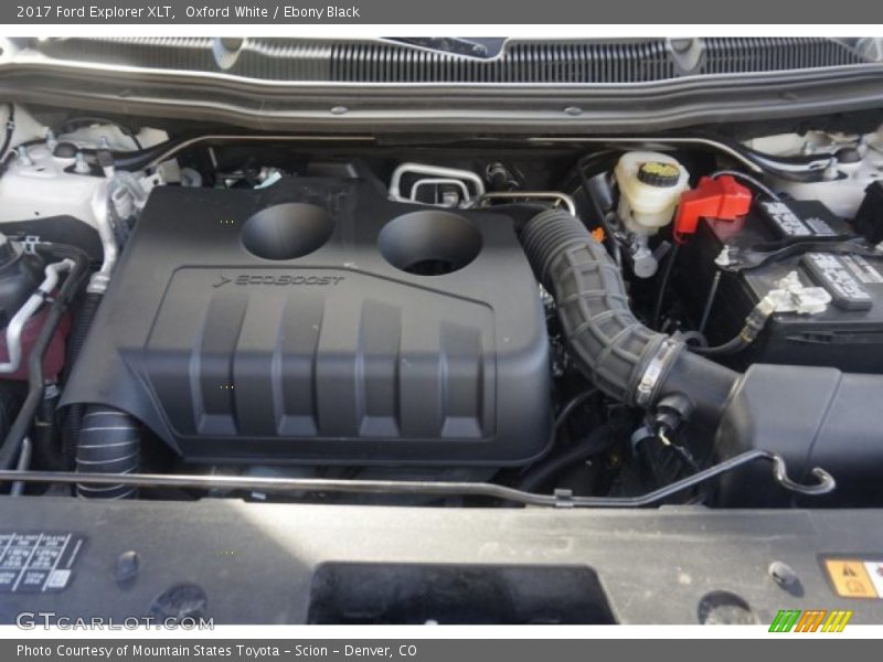 Oxford White / Ebony Black 2017 Ford Explorer XLT