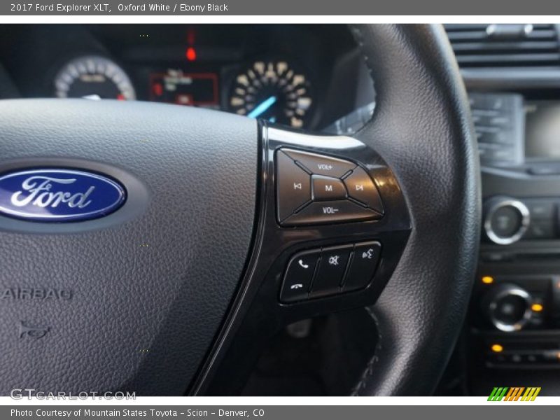 Oxford White / Ebony Black 2017 Ford Explorer XLT
