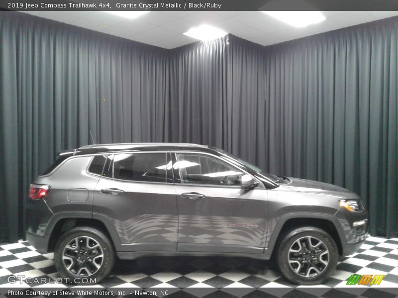 Granite Crystal Metallic / Black/Ruby 2019 Jeep Compass Trailhawk 4x4