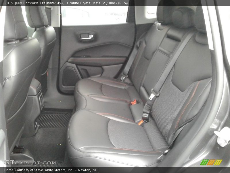 Granite Crystal Metallic / Black/Ruby 2019 Jeep Compass Trailhawk 4x4