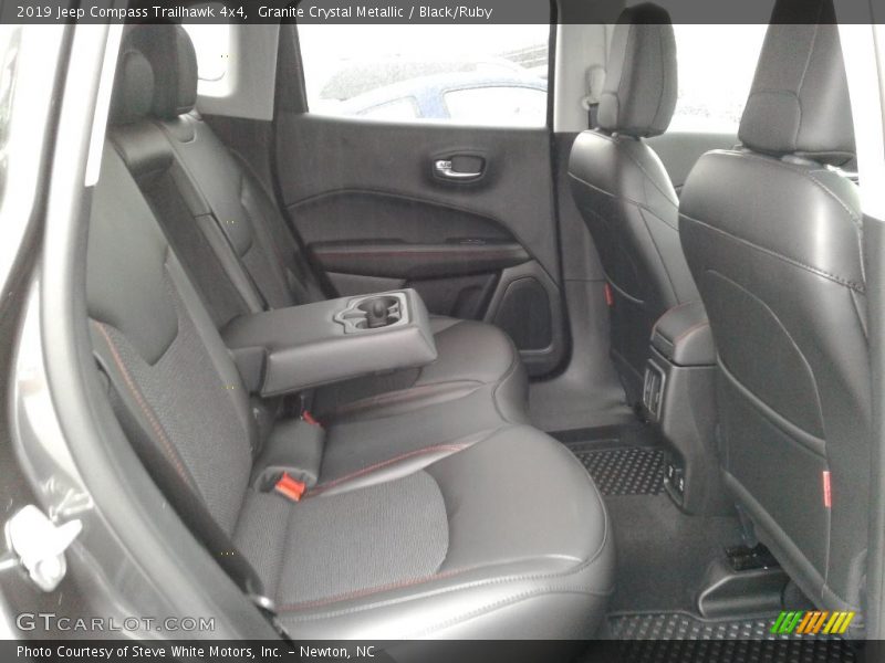 Granite Crystal Metallic / Black/Ruby 2019 Jeep Compass Trailhawk 4x4
