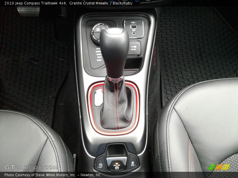 Granite Crystal Metallic / Black/Ruby 2019 Jeep Compass Trailhawk 4x4