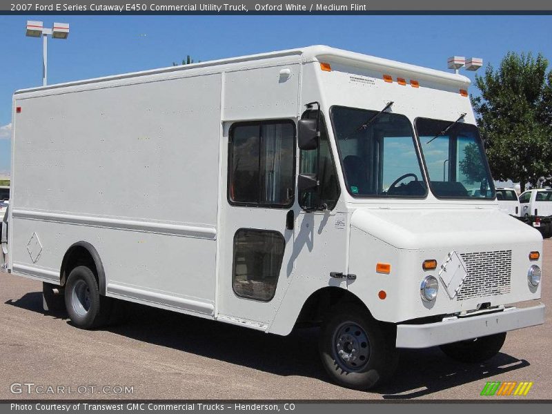 Oxford White / Medium Flint 2007 Ford E Series Cutaway E450 Commercial Utility Truck