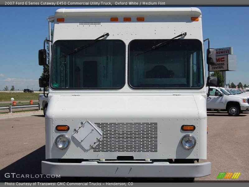 Oxford White / Medium Flint 2007 Ford E Series Cutaway E450 Commercial Utility Truck