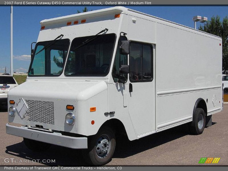 Oxford White / Medium Flint 2007 Ford E Series Cutaway E450 Commercial Utility Truck