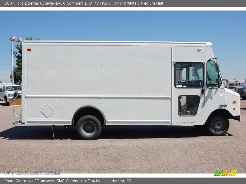 Oxford White / Medium Flint 2007 Ford E Series Cutaway E450 Commercial Utility Truck