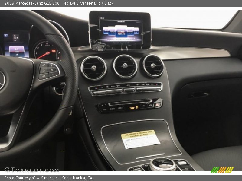 Mojave Silver Metallic / Black 2019 Mercedes-Benz GLC 300