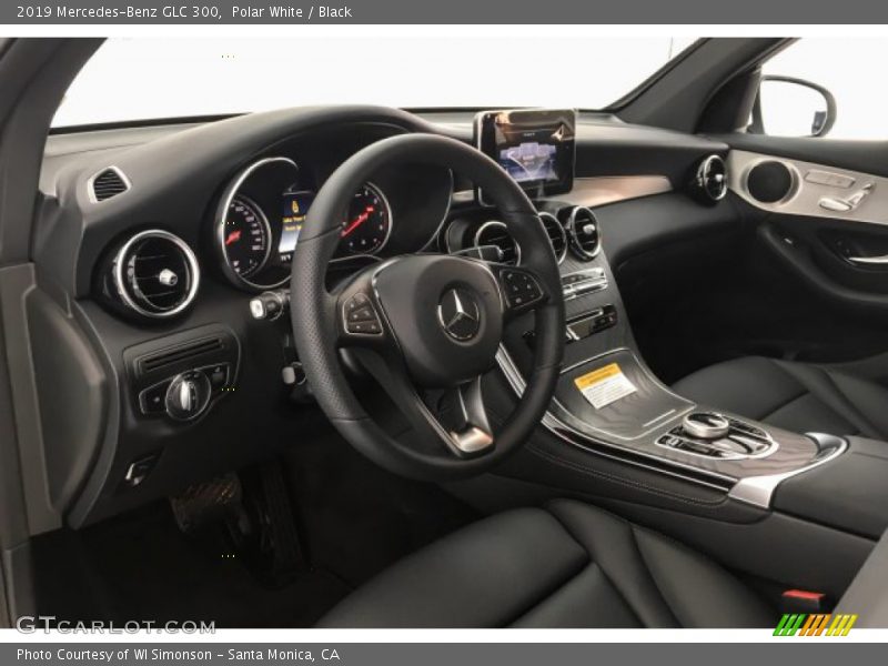 Polar White / Black 2019 Mercedes-Benz GLC 300