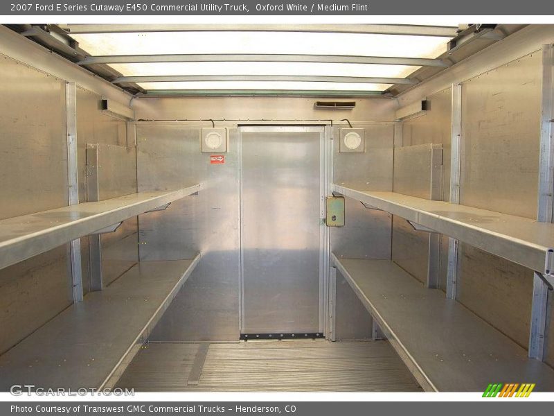 Oxford White / Medium Flint 2007 Ford E Series Cutaway E450 Commercial Utility Truck