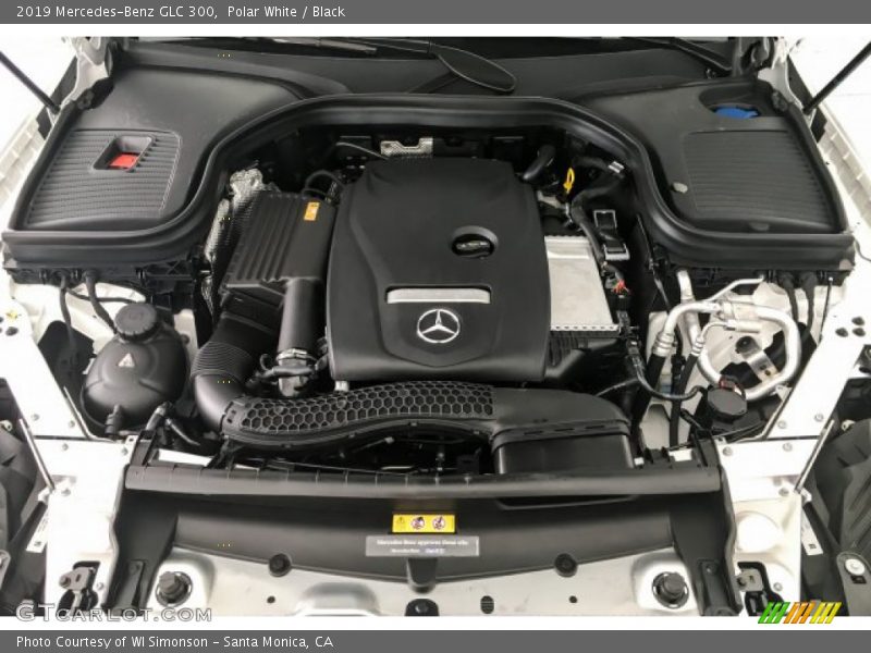 Polar White / Black 2019 Mercedes-Benz GLC 300