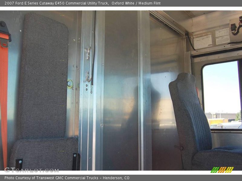 Oxford White / Medium Flint 2007 Ford E Series Cutaway E450 Commercial Utility Truck