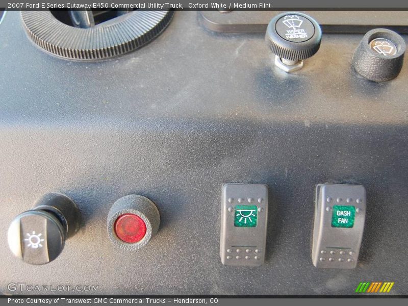 Oxford White / Medium Flint 2007 Ford E Series Cutaway E450 Commercial Utility Truck