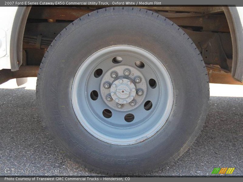 Oxford White / Medium Flint 2007 Ford E Series Cutaway E450 Commercial Utility Truck