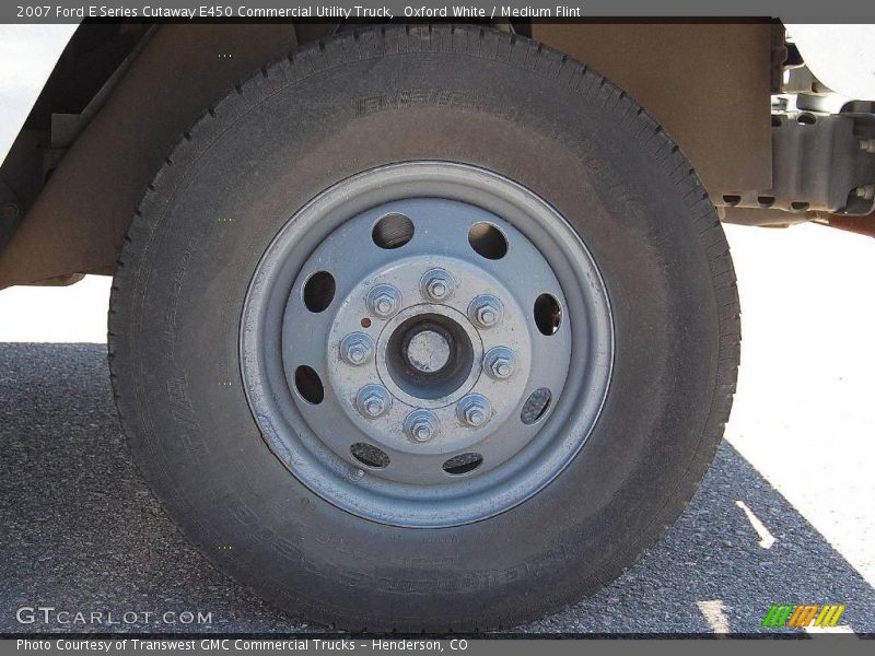 Oxford White / Medium Flint 2007 Ford E Series Cutaway E450 Commercial Utility Truck