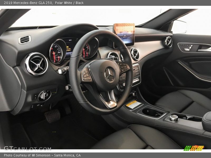 Polar White / Black 2019 Mercedes-Benz GLA 250