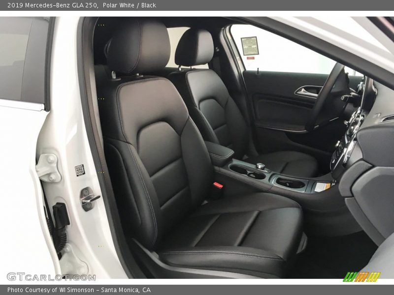 Polar White / Black 2019 Mercedes-Benz GLA 250