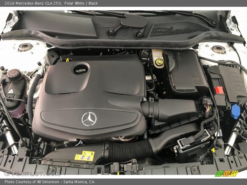 Polar White / Black 2019 Mercedes-Benz GLA 250