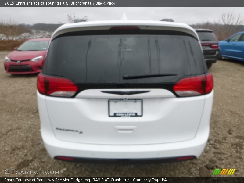 Bright White / Black/Alloy 2019 Chrysler Pacifica Touring Plus