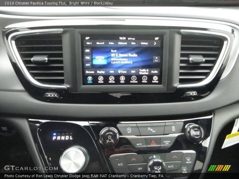 Bright White / Black/Alloy 2019 Chrysler Pacifica Touring Plus