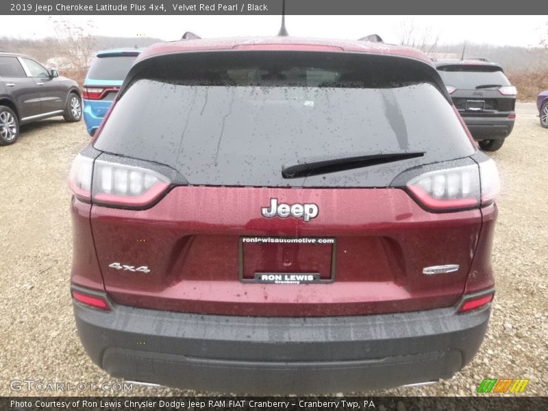 Velvet Red Pearl / Black 2019 Jeep Cherokee Latitude Plus 4x4