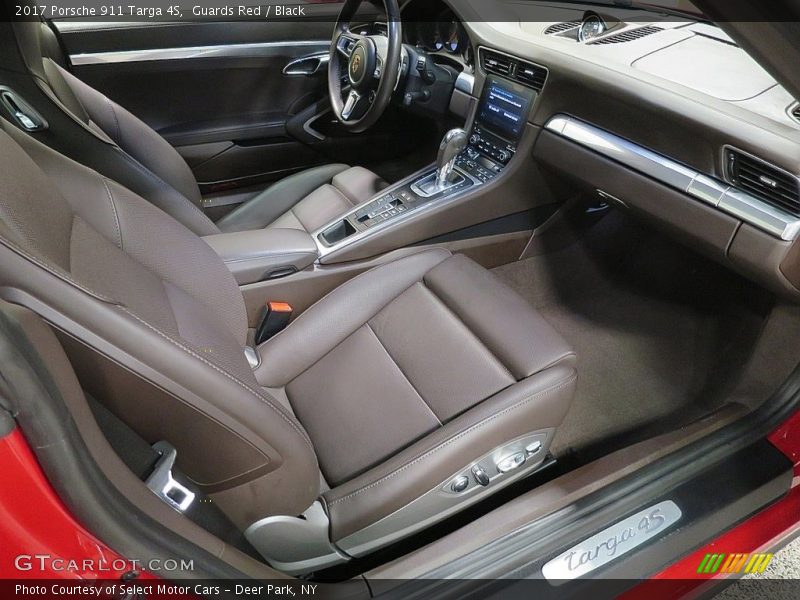 Guards Red / Black 2017 Porsche 911 Targa 4S