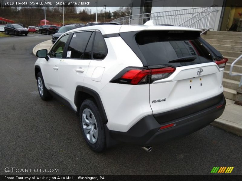Super White / Black 2019 Toyota RAV4 LE AWD