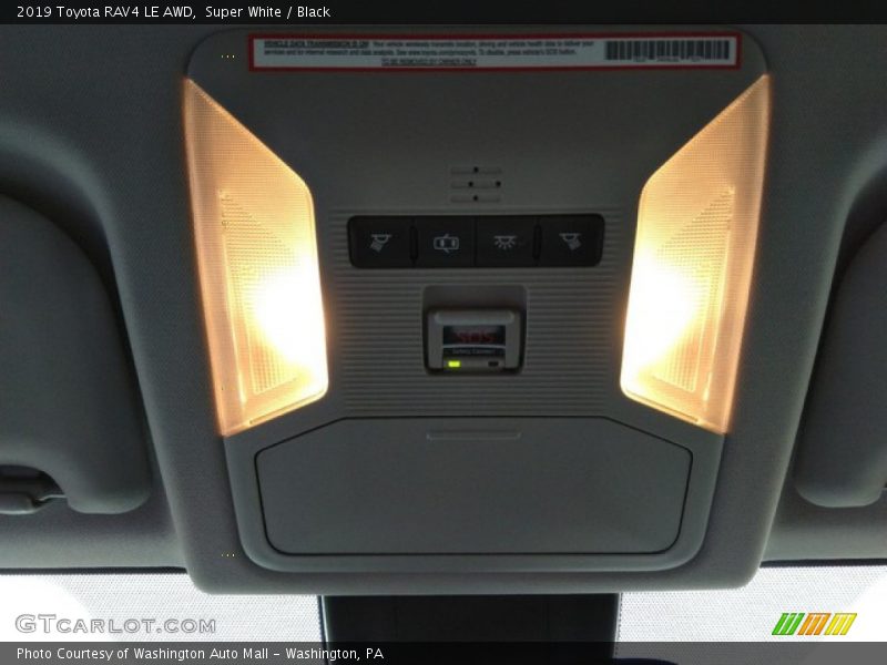 Super White / Black 2019 Toyota RAV4 LE AWD