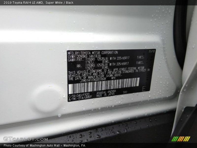 2019 RAV4 LE AWD Super White Color Code 040