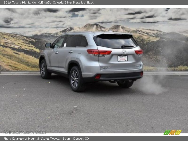 Celestial Silver Metallic / Black 2019 Toyota Highlander XLE AWD