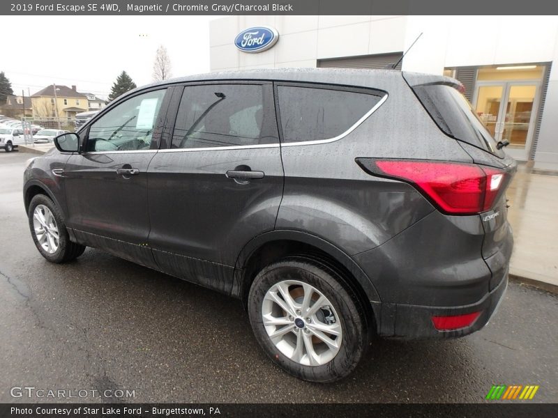 Magnetic / Chromite Gray/Charcoal Black 2019 Ford Escape SE 4WD