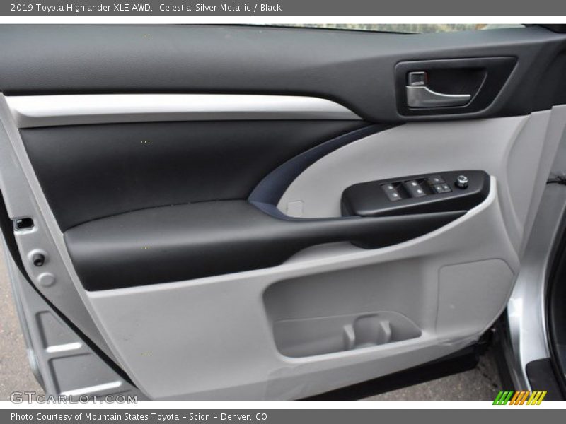 Celestial Silver Metallic / Black 2019 Toyota Highlander XLE AWD