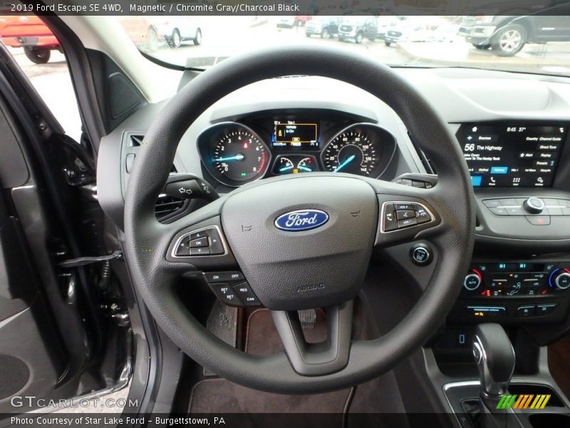 Magnetic / Chromite Gray/Charcoal Black 2019 Ford Escape SE 4WD