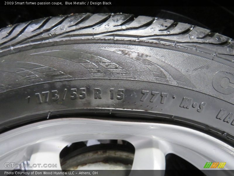 Blue Metallic / Design Black 2009 Smart fortwo passion coupe