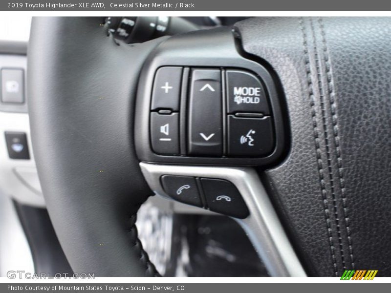 Celestial Silver Metallic / Black 2019 Toyota Highlander XLE AWD