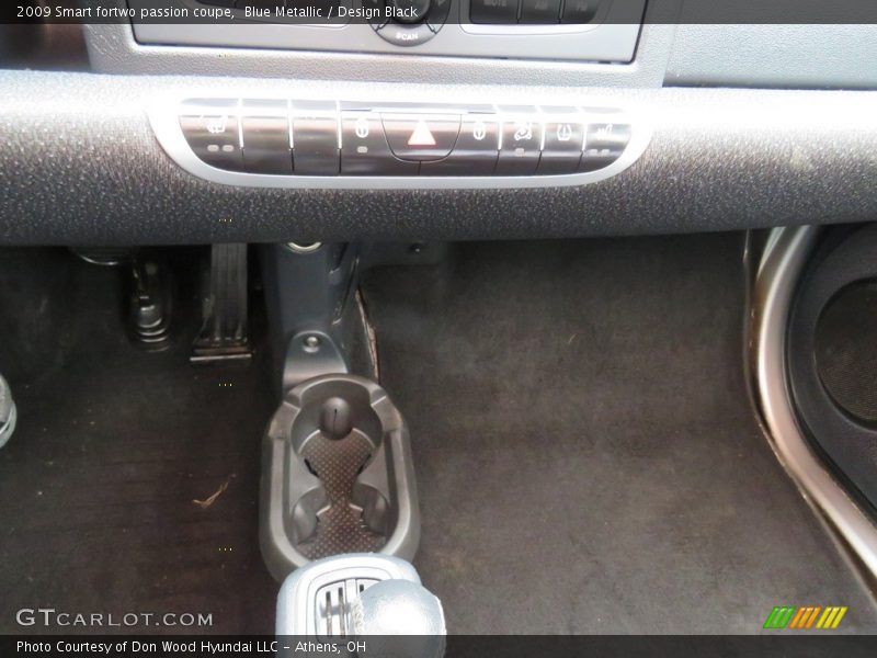 Blue Metallic / Design Black 2009 Smart fortwo passion coupe