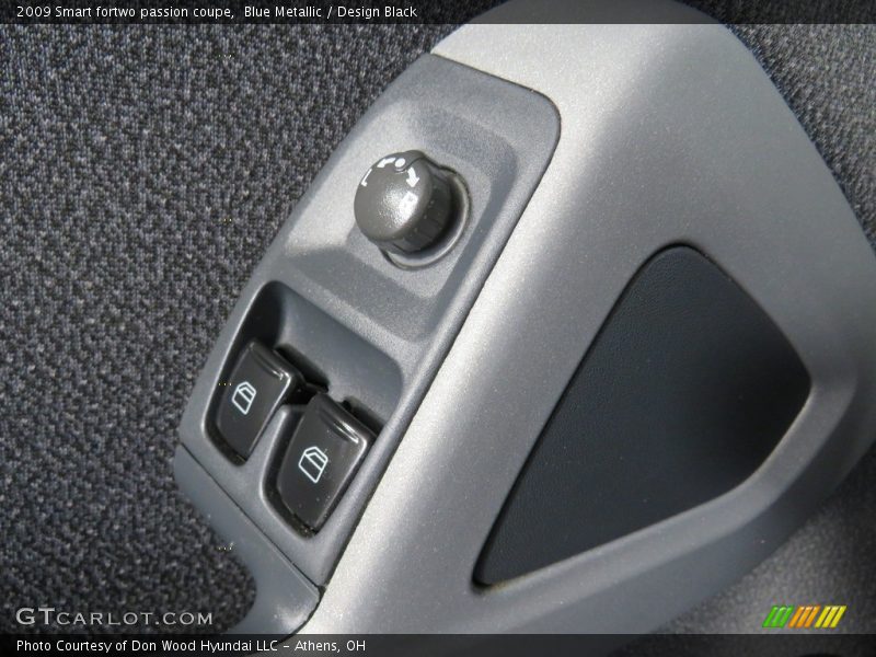 Blue Metallic / Design Black 2009 Smart fortwo passion coupe