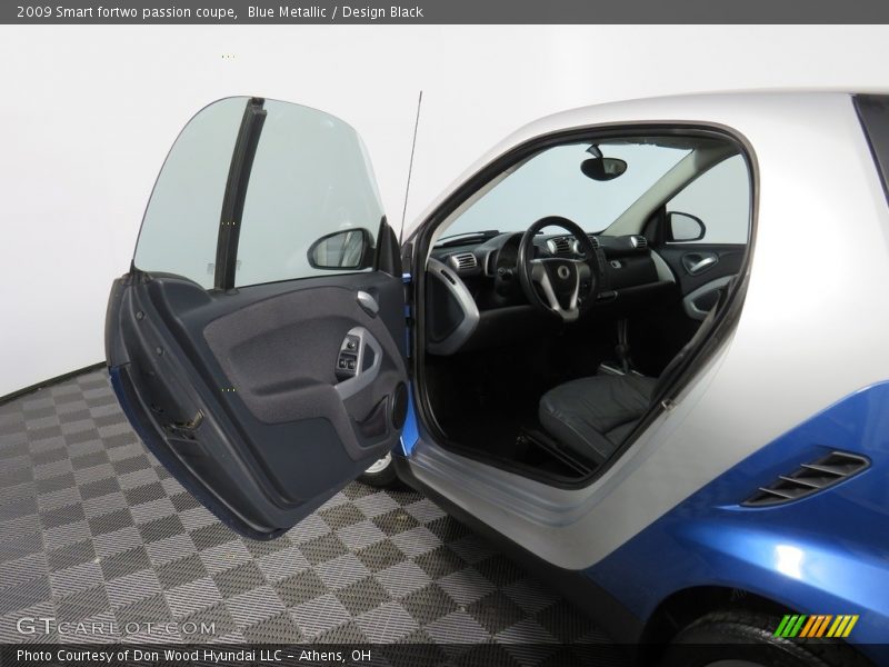 Blue Metallic / Design Black 2009 Smart fortwo passion coupe