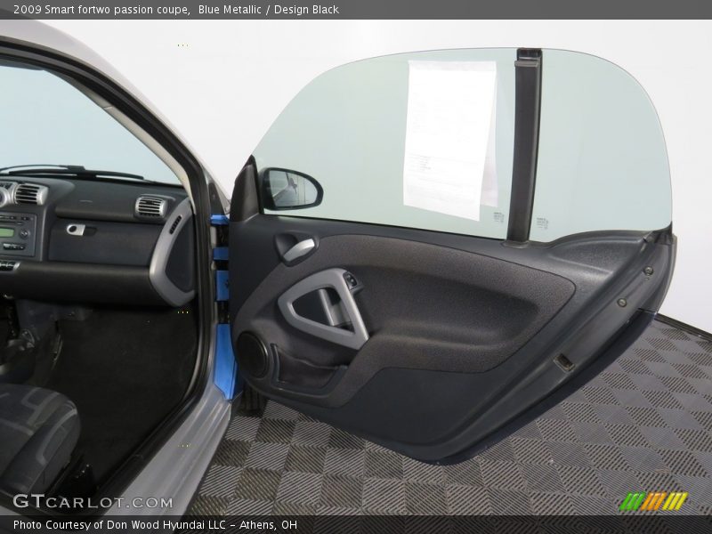 Blue Metallic / Design Black 2009 Smart fortwo passion coupe