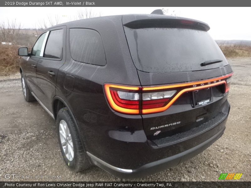 In–Violet / Black 2019 Dodge Durango SXT AWD