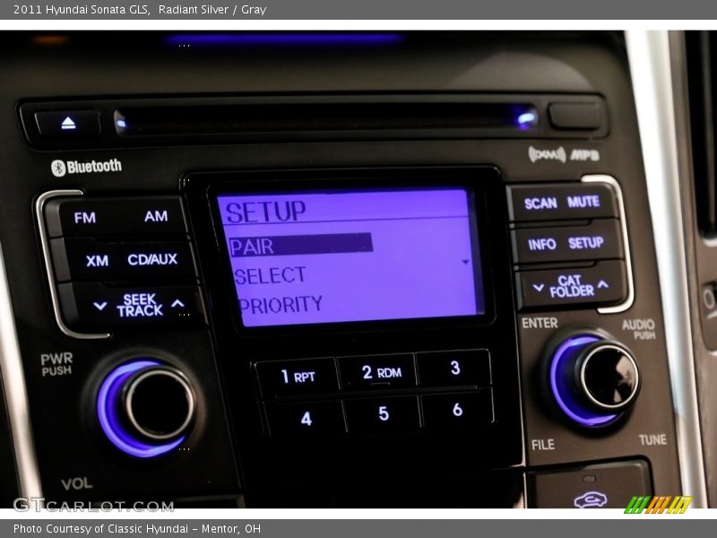Radiant Silver / Gray 2011 Hyundai Sonata GLS