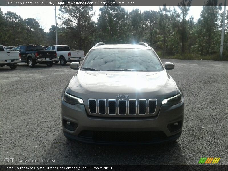 Light Brownstone Pearl / Black/Light Frost Beige 2019 Jeep Cherokee Latitude