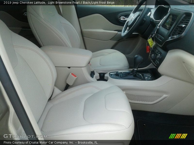 Light Brownstone Pearl / Black/Light Frost Beige 2019 Jeep Cherokee Latitude