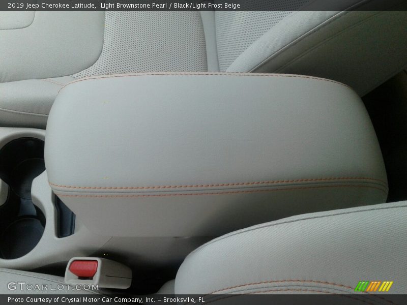 Light Brownstone Pearl / Black/Light Frost Beige 2019 Jeep Cherokee Latitude