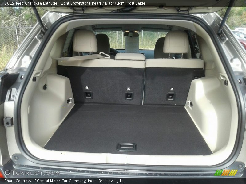 Light Brownstone Pearl / Black/Light Frost Beige 2019 Jeep Cherokee Latitude