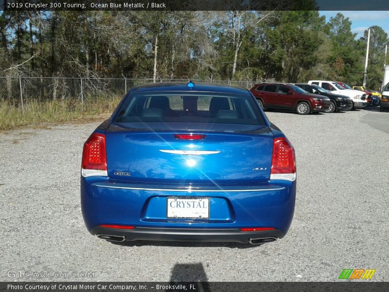 Ocean Blue Metallic / Black 2019 Chrysler 300 Touring